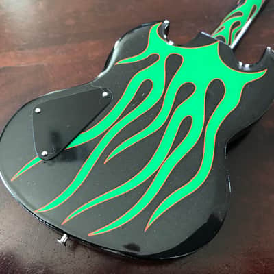 Axe Heaven 1:4 Scale Replica Metallica James Hetfield Grynch Mini Guitar Flames image 2
