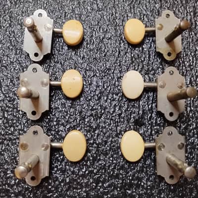 Vintage 1950's Waverly Guitar Tuners - Full Set - Plastic Buttons image 2