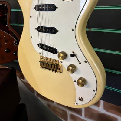 Westone Concord III Pearl White 1983 Electric Guitar image 5