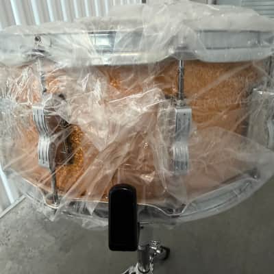 Ludwig Classic Maple Snare Drum 6.5 x 14 Gold Sparkle image 10