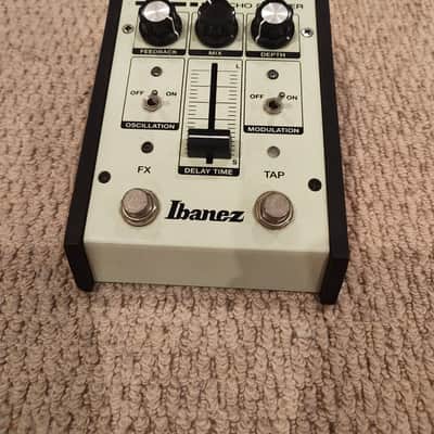 Ibanez ES2 Echo Shifter Analog Delay 2010s - White image 1