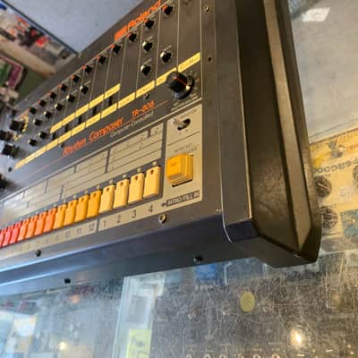 Roland TR-808 Rhythm Composer 1982 - Black image 2