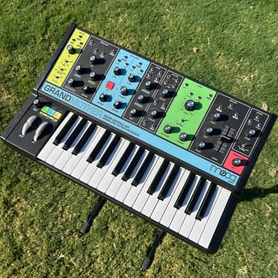 Moog Grandmother 32-Key Semi-Modular Analog Synthesizer 2018 - Present - Black / Multi-Colored Panel
