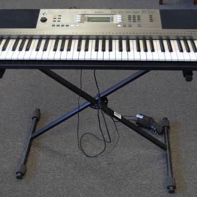 Yamaha Yamaha – PSR-E353 Digital Keyboard w/ X-Stand – Used
