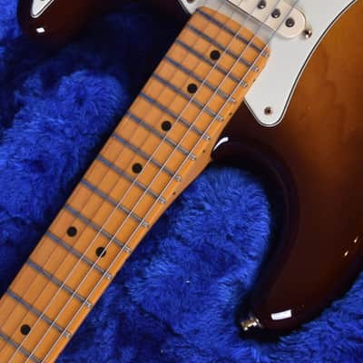 Fender 75th Anniversary Commemorative Stratocaster Maple Neck 2-Color Bourbon Burst image 5