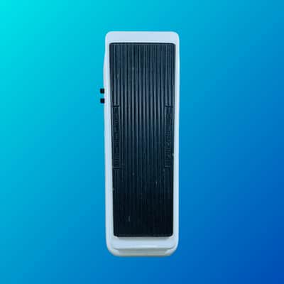 Dunlop 105Q Cry Baby Bass Wah image 1