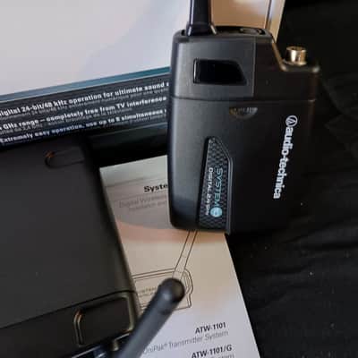 Audio-Technica ATW-1101/L System 10 Digital Wireless Lavalier Microphone System - Black image 3