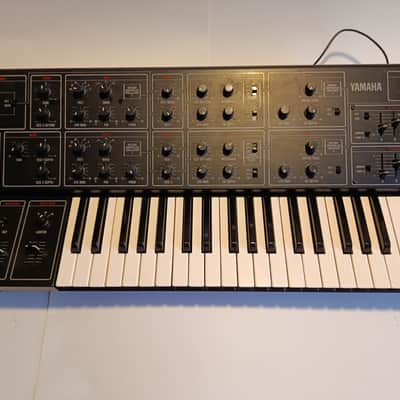 Yamaha CS-15 Duophonic Synthesizer 1978 - 1982 - Black