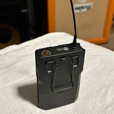 Carvin Wireless Receiver/Transmitter with Accessories image 3