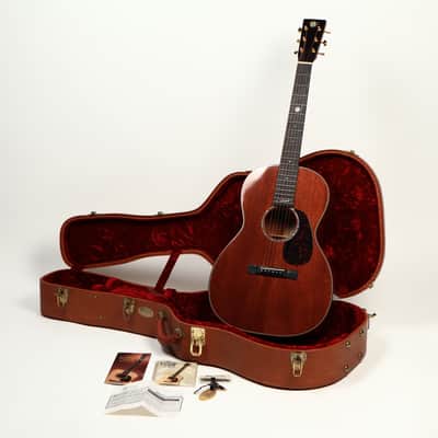 2003 Martin 000-JBS Shellback Jimmy Buffett Signature Edition image 2