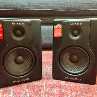 M-AUDIO エムオーディオ モニタースピーカー BX5a Deluxe M-Audio BX5a Deluxe | Sweetwater