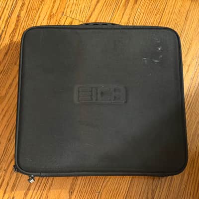 Eich Amplification T900 900w bass head with carry bag image 8