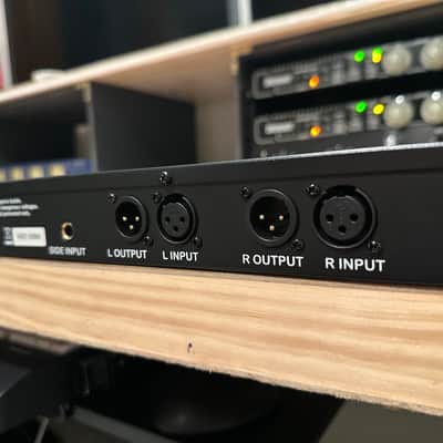 Stam Audio SA-4000 Stereo Bus Compressor with Carnhill Transformer Switch (Serial #00888) image 6
