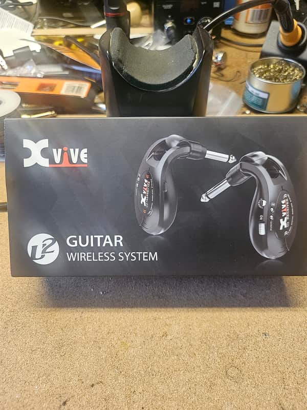 Xvive U2 Wireless Guitar System 2010s - Black image 1