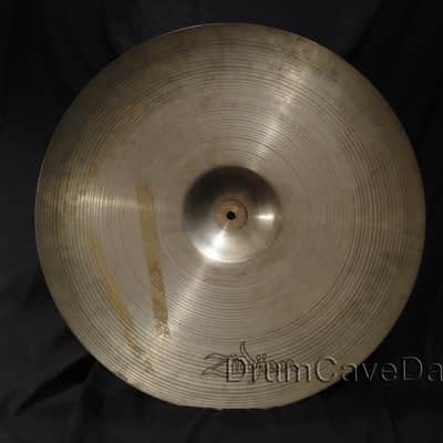 22" VINTAGE 1970s ZILDJIAN LIGHT RIDE CYMBAL, HOLLOW LOGO, BENDALE THIN, 2580 grams image 2