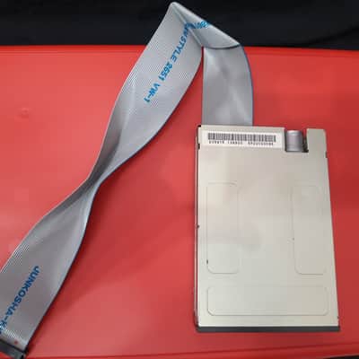 YAMAHA DISK DRIVE D359T5 MITSUMI 5V ORIGINAL PART SY77 SY99 QS300 FLOPPY REPLACE image 1