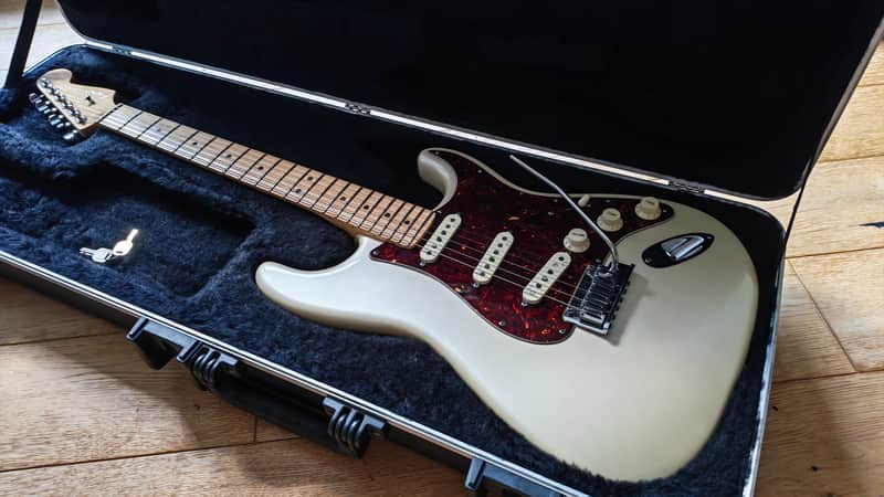 Fender American Deluxe Stratocaster 2011 - Olympic Pearl