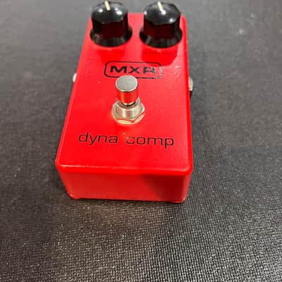 MXR M102 Dyna Comp 1995 - Present - Red image 3