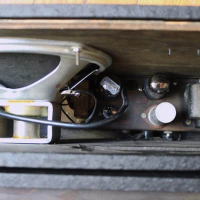 Airline Model 7214 Amp in Case c. 1960 image 14