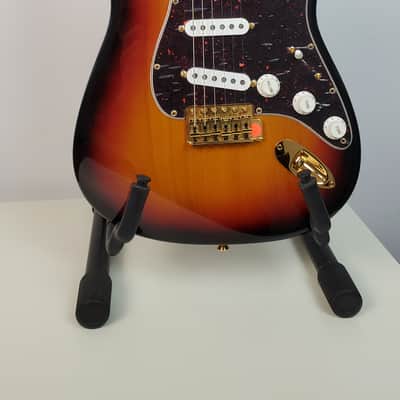Fender 1997 Commemorative Stratocaster image 3