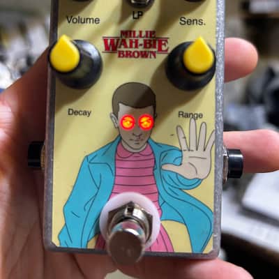 CELEBRITY PEDALS Millie Wah-Bie Brown Envelope Filter image 5