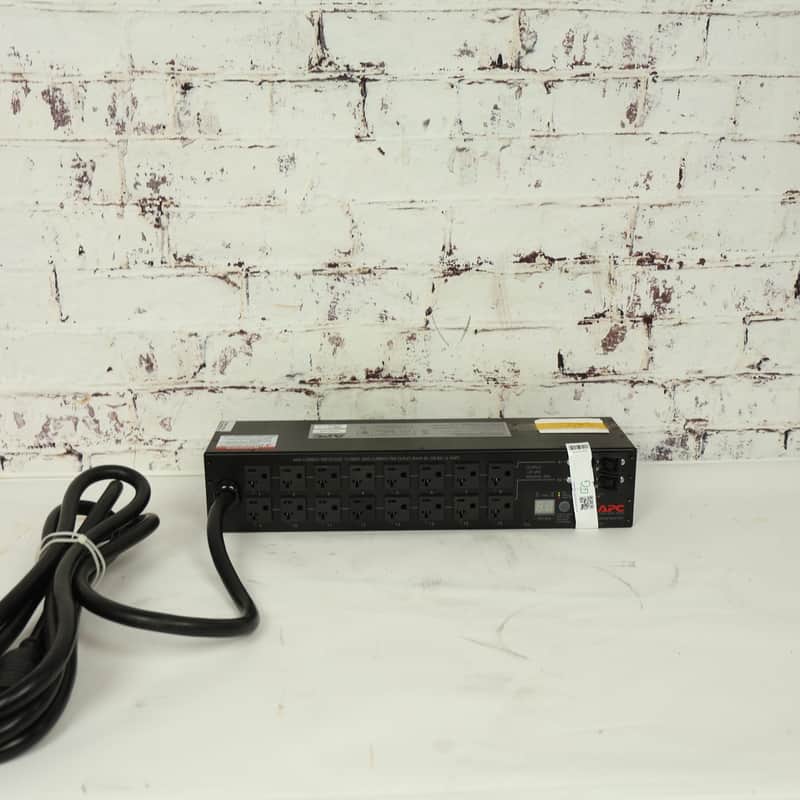 APC Rack PDU, Metered, 2U, 30A, 120V, (16) 5-20 image 1