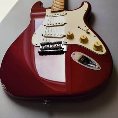 Fender MIM Stratocaster with Maple Fretboard 1996 - 2000 - Candy Apple Red image 7