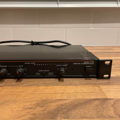 UREI JBL 7110 image 3