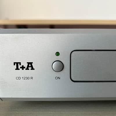T+A Pulsar CD 1230 R Professional CD Player - Silver image 3
