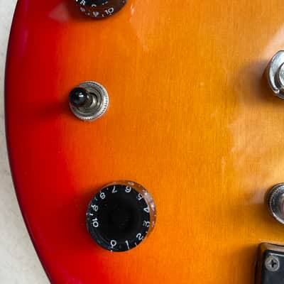 Epiphone Special Model Sunburst + Amp & Accessories image 7