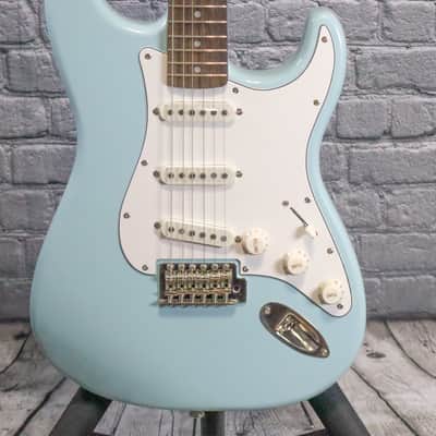 Squier Classic Vibe '70s Stratocaster with Laurel Fretboard 2021 - Present - Sonic Blue image 2