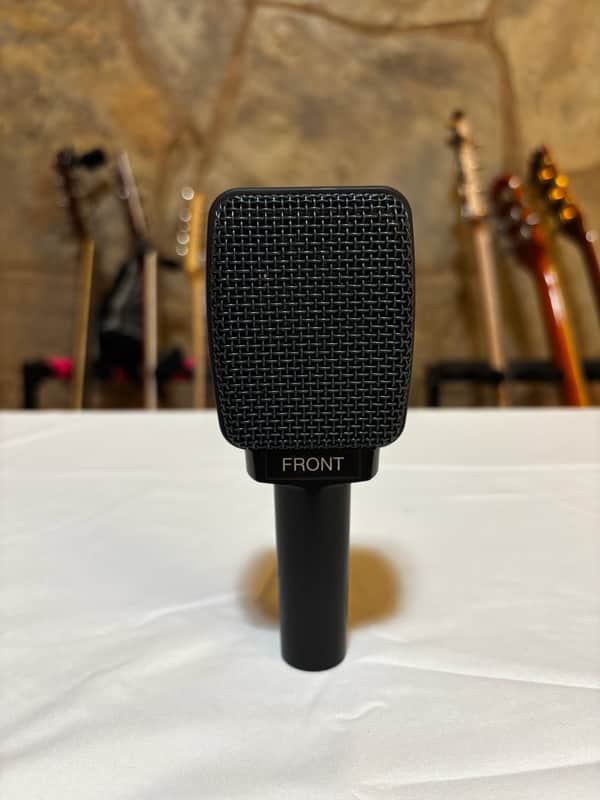 Sennheiser e906 Supercardioid Dynamic Instrument Microphone 2004 - Present Black image 1