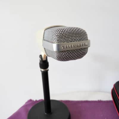 Sennheiser/ Telefunken MD 421-2 Cardioid Dynamic Microphone image 6