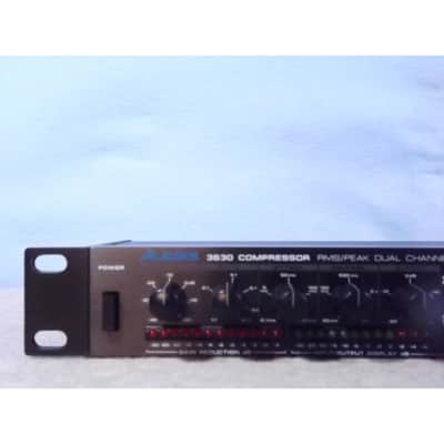 Alesis 3630 Dual-Channel Compressor / Limiter with Gate image 2