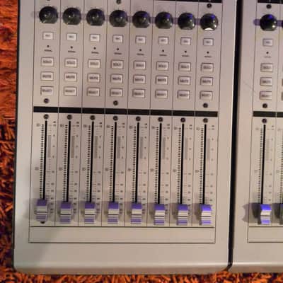 Mackie MCU Pro Universal DAW Control Surface with extenders (24 Ch.) image 9