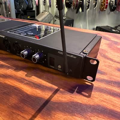 Shure  PSM200 Wireless Transmixers Dual Rackmount Unit Pair image 2