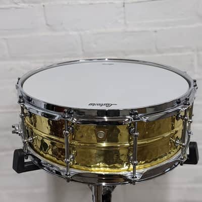 Ludwig 5x14" Hammered Brass Snare Drum with Tube Lugs image 3