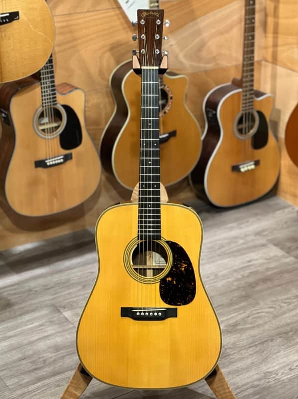 Martin D-28 Marquis 2008 pristine condition with LR Baggs Anthem & OHSC