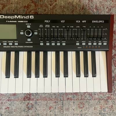 Behringer DeepMind 6 37-Key 6-Voice Polyphonic Analog Synth 2017 - Present - Black image 4