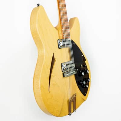 Rickenbacker 1990 330/12 Mapleglo image 4