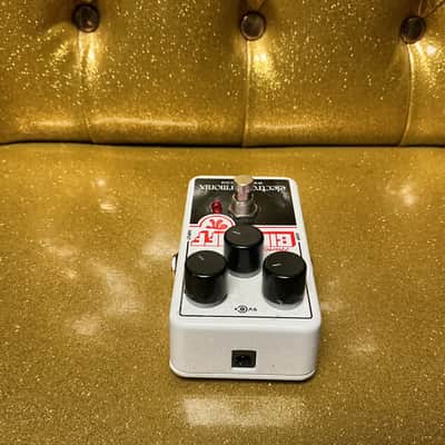 Electro-Harmonix Nano Big Muff Pi Distortion / Sustainer 2013 - Present - White / Black / Red used image 3
