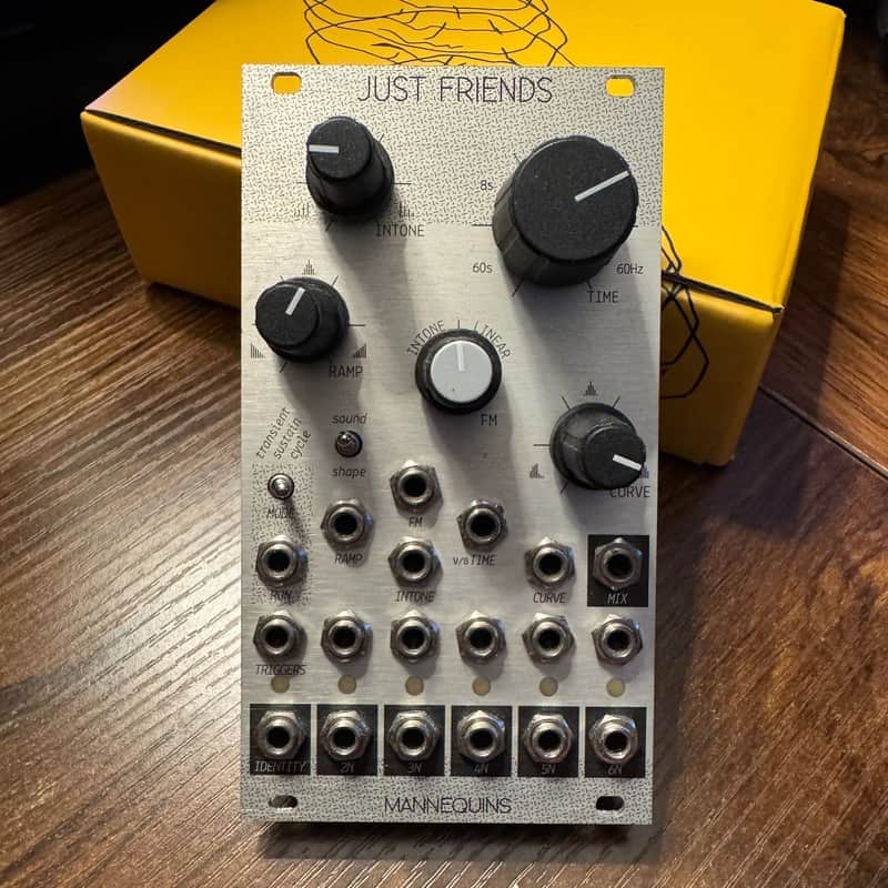 Mannequins Just Friends V2