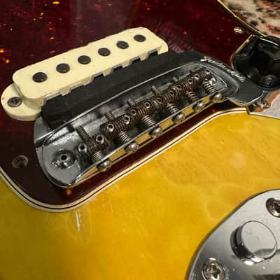 Fender Jaguar with Rosewood Fretboard 1966 - 1969 - Sunburst image 19