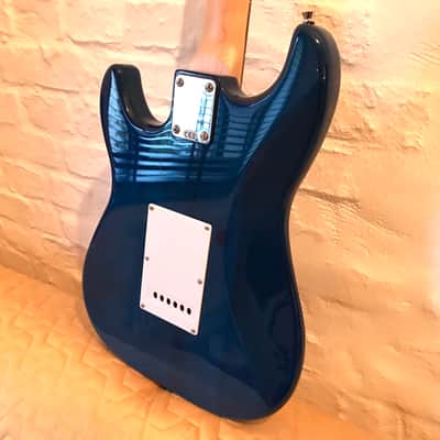 ! Vision ST-5 electric guitar in translucent blue - Strat style ! image 7