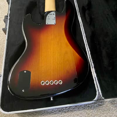 Fender American Deluxe Jazz Bass 5 String image 3