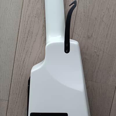 Steinberger Synapse XS-15FPA 2003 White 5 string Bass Graphite image 10