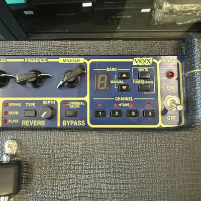 Vox AD60VT Valvetronix 60-Watt 1x12" Hybrid Guitar Combo 2000's- Blue image 6