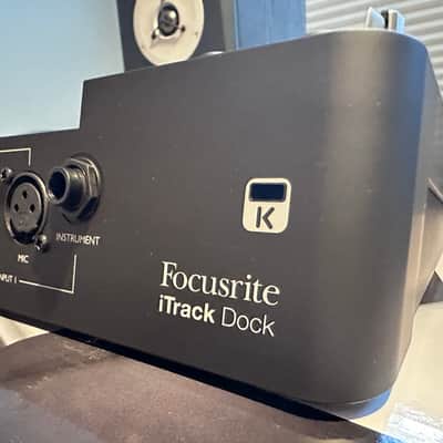 Focusrite iTrack Dock Mobile iPad Recording Interface 2010s - Black/Red image 4