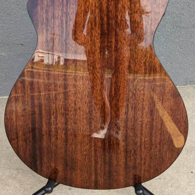 Breedlove ECO Discovery S Concert Edgeburst CE Cedar Top AcousticElectric Guitar image 7