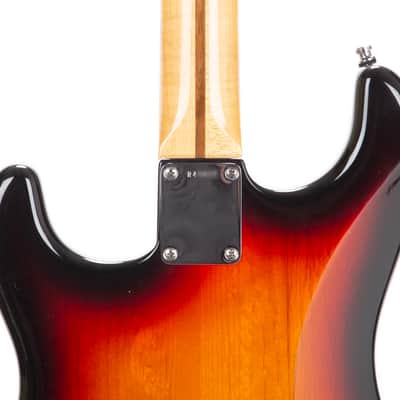 2009 Fender Custom Shop Custom Deluxe Stratocaster Electric Guitar, 3-Tone Sunburst, R4XXXX image 13